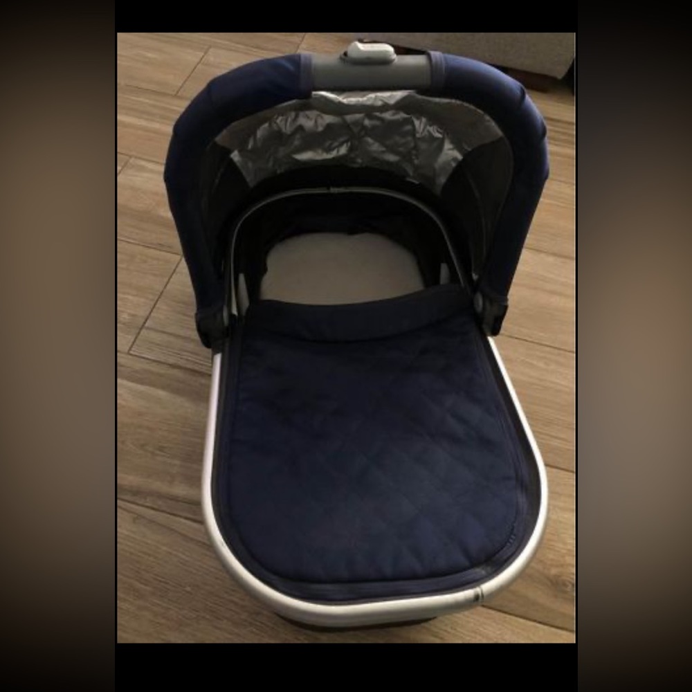 Uppababy bassinet navy blue